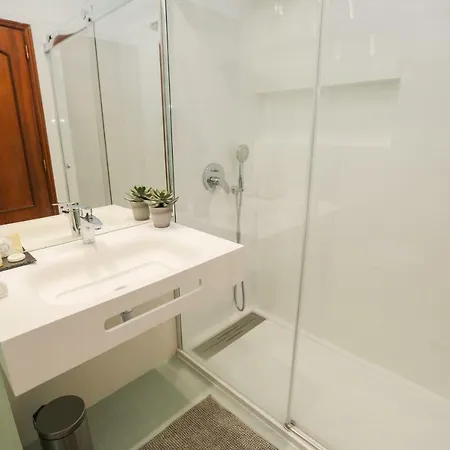 Like-home-t4-bright Benfica Apt-terrace *