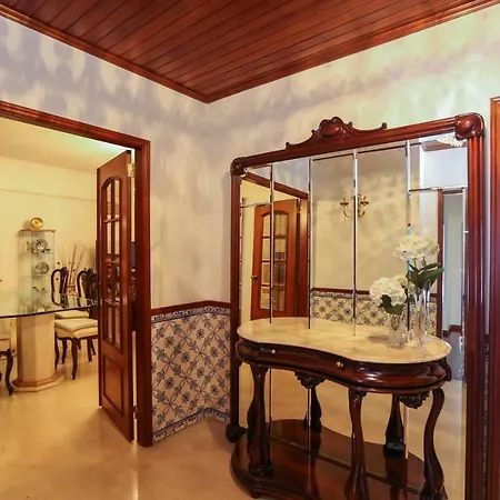 Like-home-t4-bright Benfica Apt-terrace Apartament *